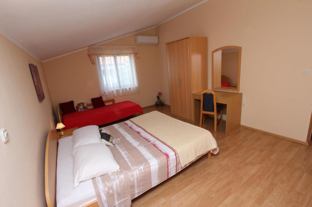 Rooms And Apartments Dino Rovinj Eksteriør bilde