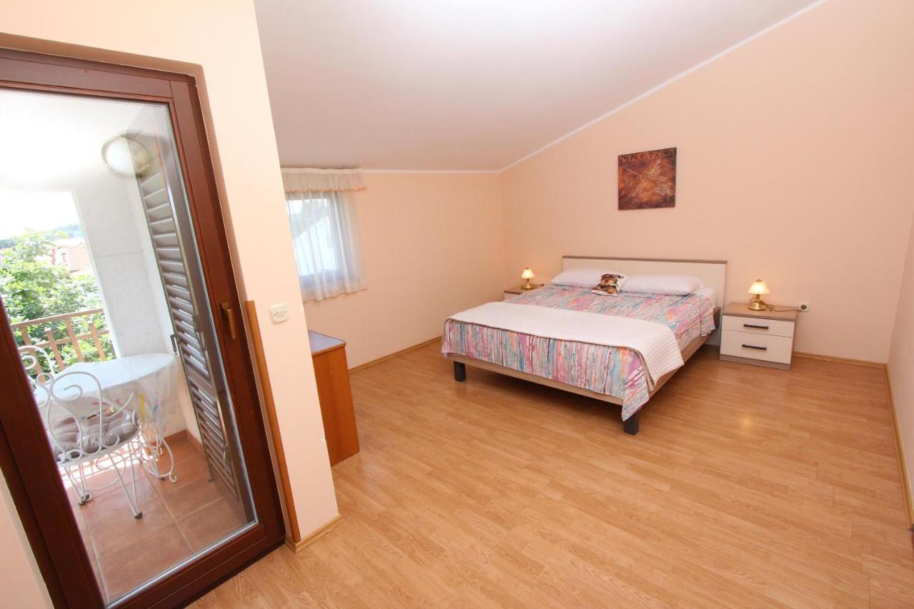 Rooms And Apartments Dino Rovinj Eksteriør bilde