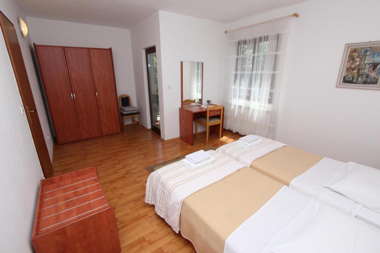 Rooms And Apartments Dino Rovinj Eksteriør bilde