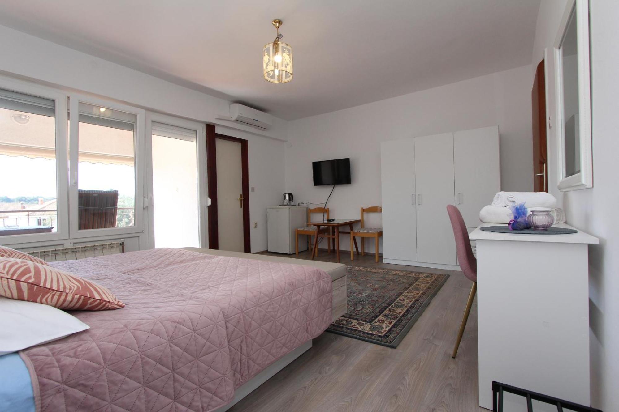Rooms And Apartments Dino Rovinj Eksteriør bilde